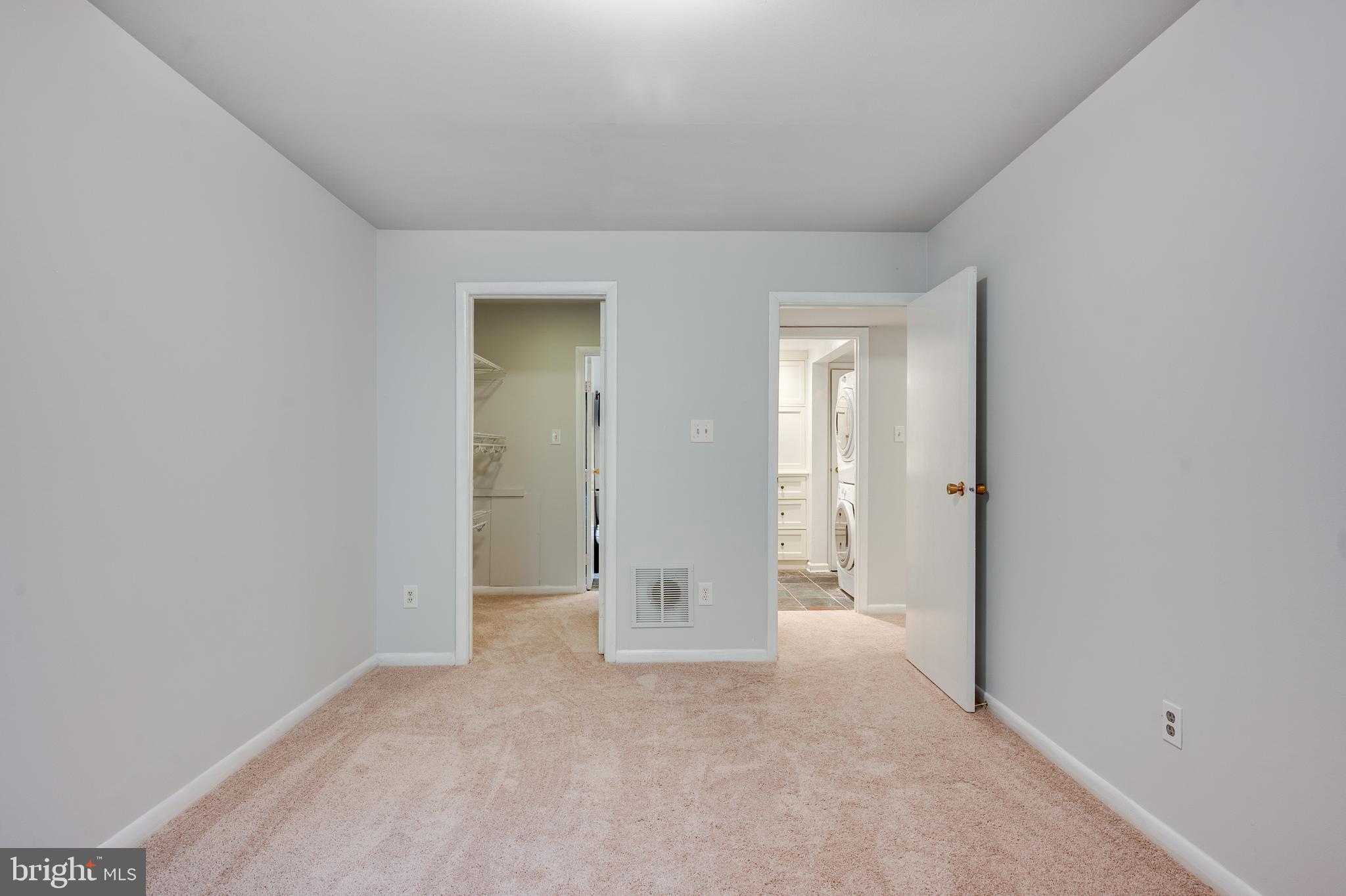 5806 Royal Ridge Drive, Unit J Springfield, VA 22152 - Photo 13 of 20 Gallery Image 13