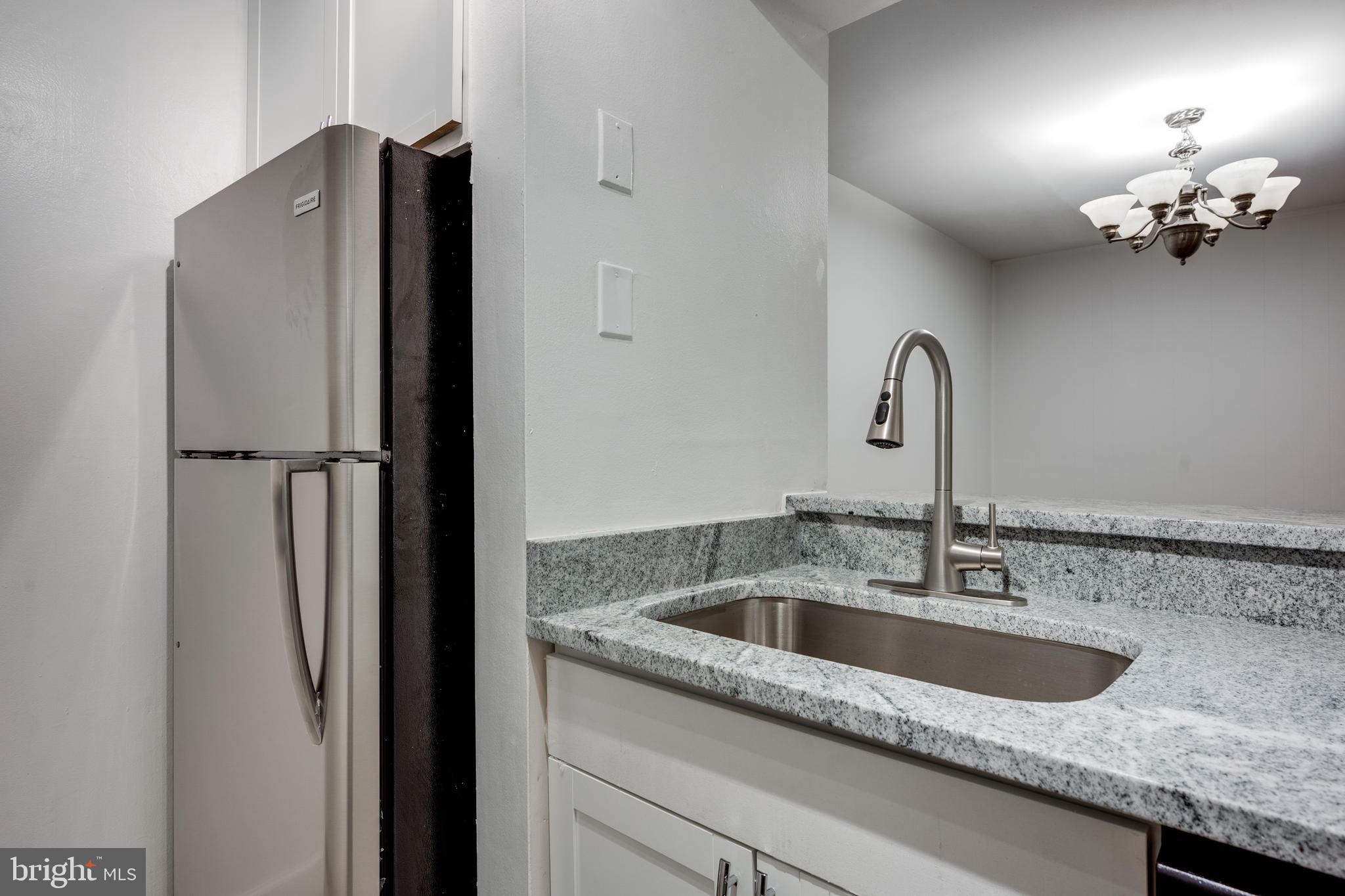 5806 Royal Ridge Drive, Unit J Springfield, VA 22152 - Photo 6 of 20 Gallery Image 6