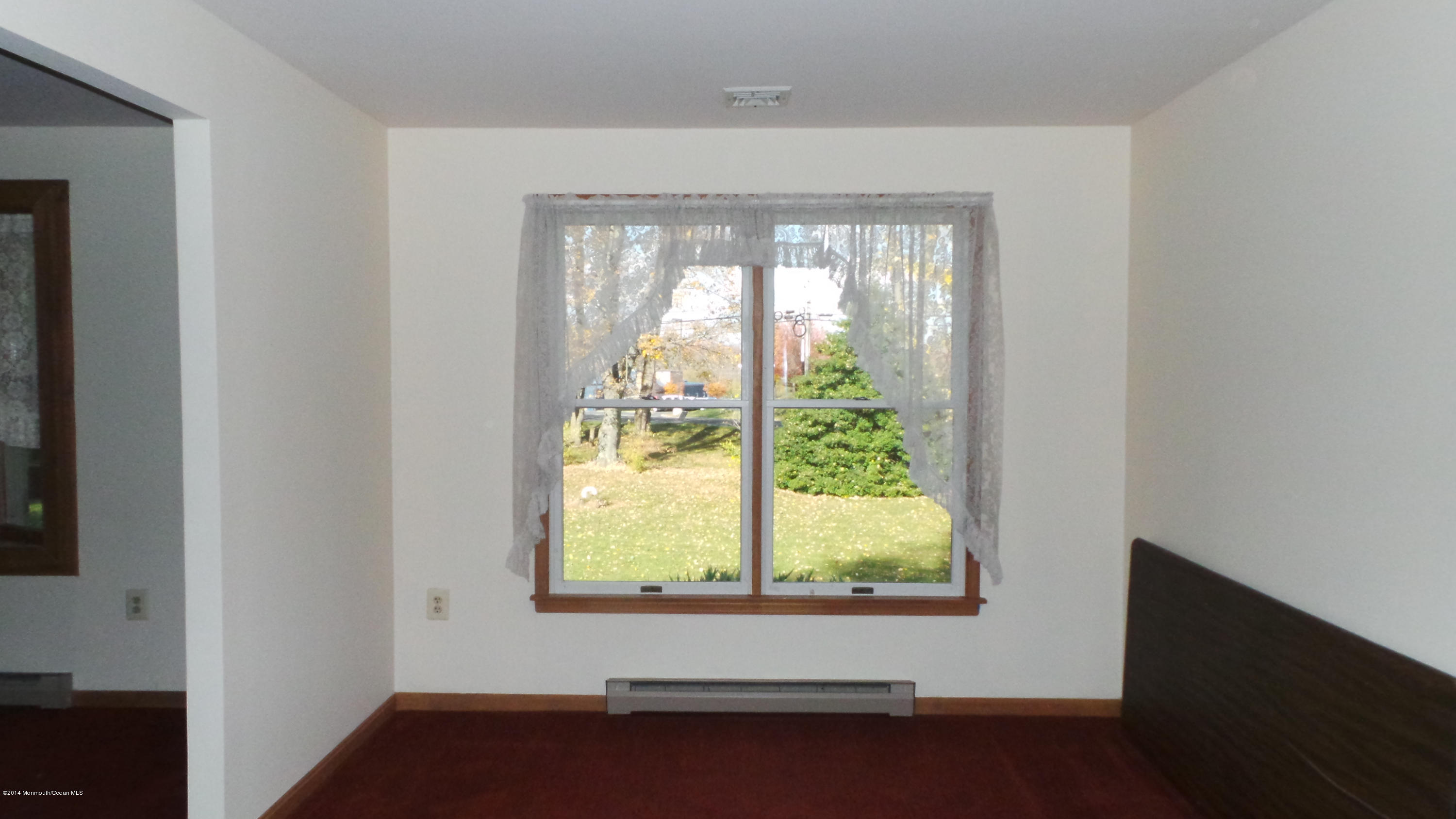125 Millhurst Road Manalapan, NJ 07726 - Photo 7 of 24 2014-10-30 14