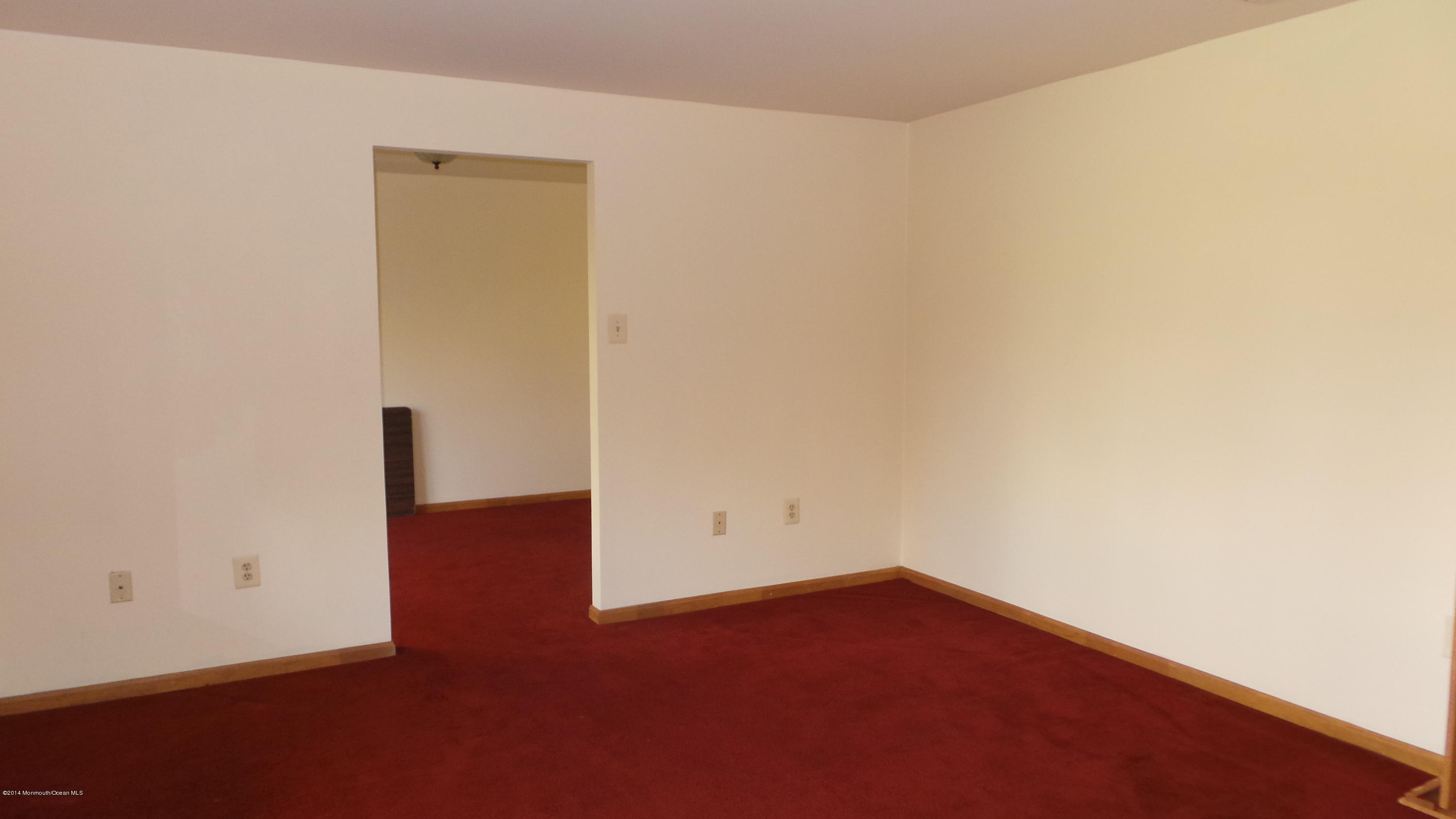 125 Millhurst Road Manalapan, NJ 07726 - Photo 9 of 24 2014-10-30 14