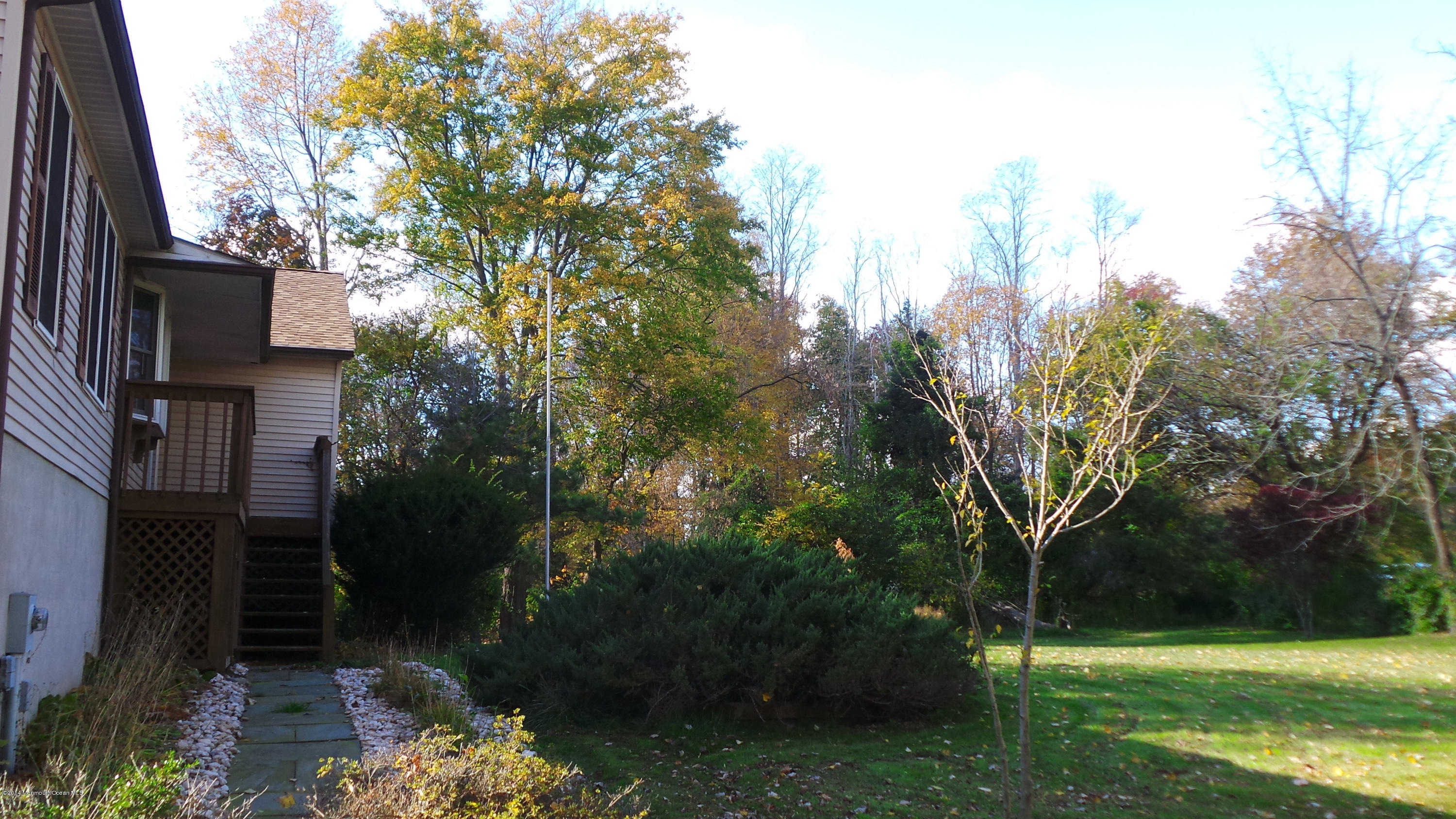 125 Millhurst Road Manalapan, NJ 07726 - Photo 10 of 24 2014-10-30 14