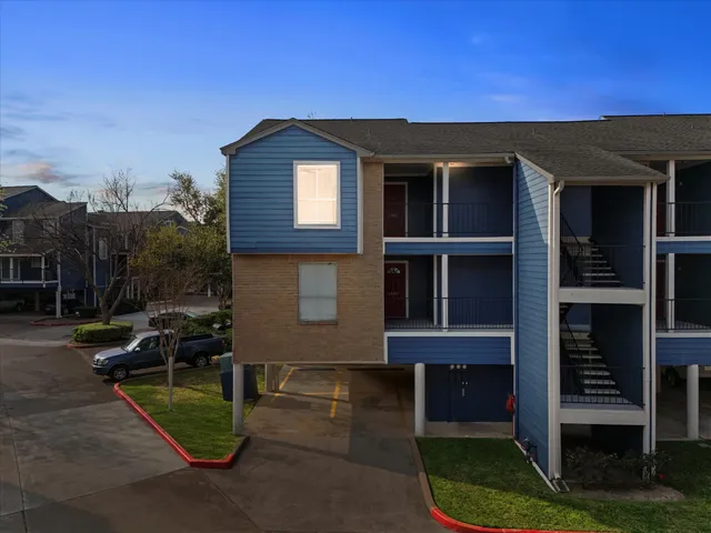 $159,000 | 18519 Egret Bay Boulevard, Unit 1802, Houston, TX 77058