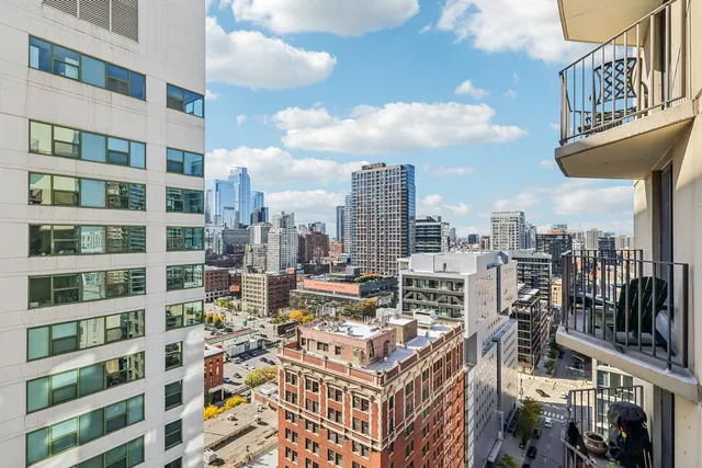 $210,000 | 70 West Huron Street, Unit 2210, Chicago, IL 60654