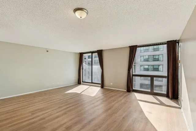 $210,000 | 70 West Huron Street, Unit 2210, Chicago, IL 60654