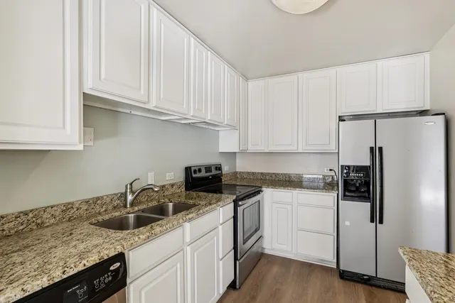 $210,000 | 70 West Huron Street, Unit 2210, Chicago, IL 60654