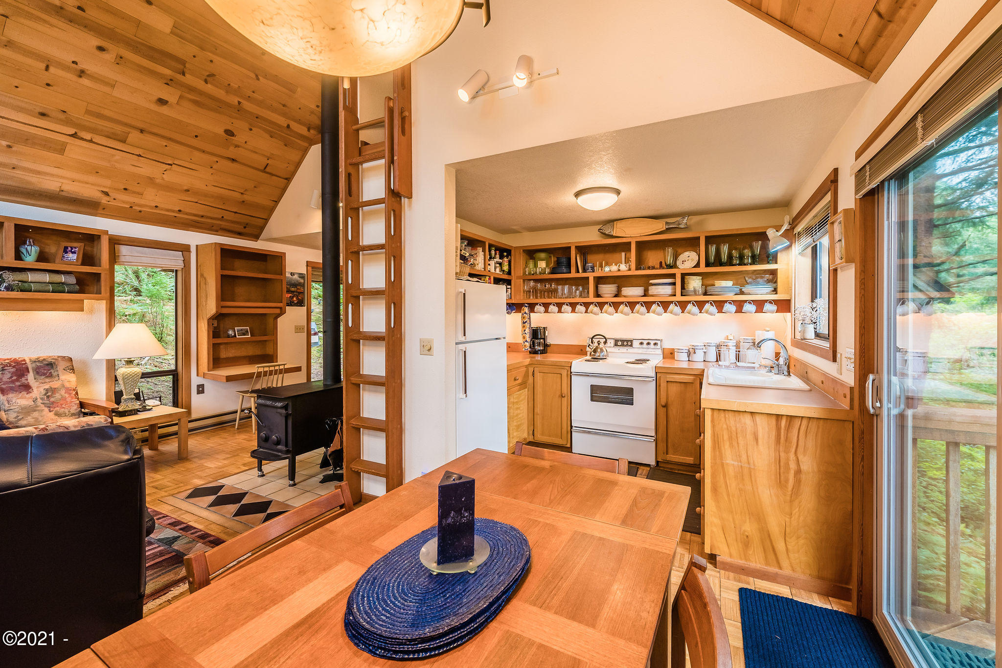 3670 Ridge Road Otis, OR 97368 - Photo 14 of 20 DSC06748-5-HDR-SEO-YOUR-IMAGE