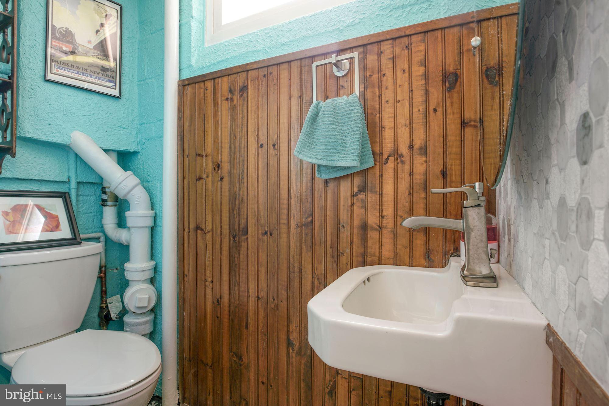 5961 Joffa Place Springfield, VA 22150 - Photo 21 of 32 Lower level half updated half bath