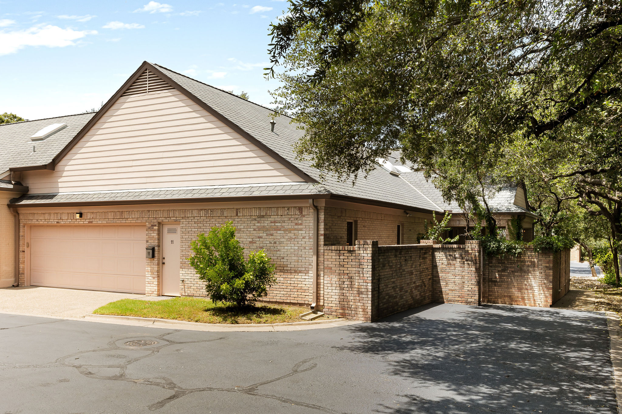 2834 Montebello Road, Unit B11 Austin, TX 78746 - Photo 38 of 39
