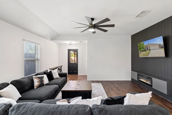 $2,700 | 1312 Cedar Hollow Drive, Princeton, TX 75407