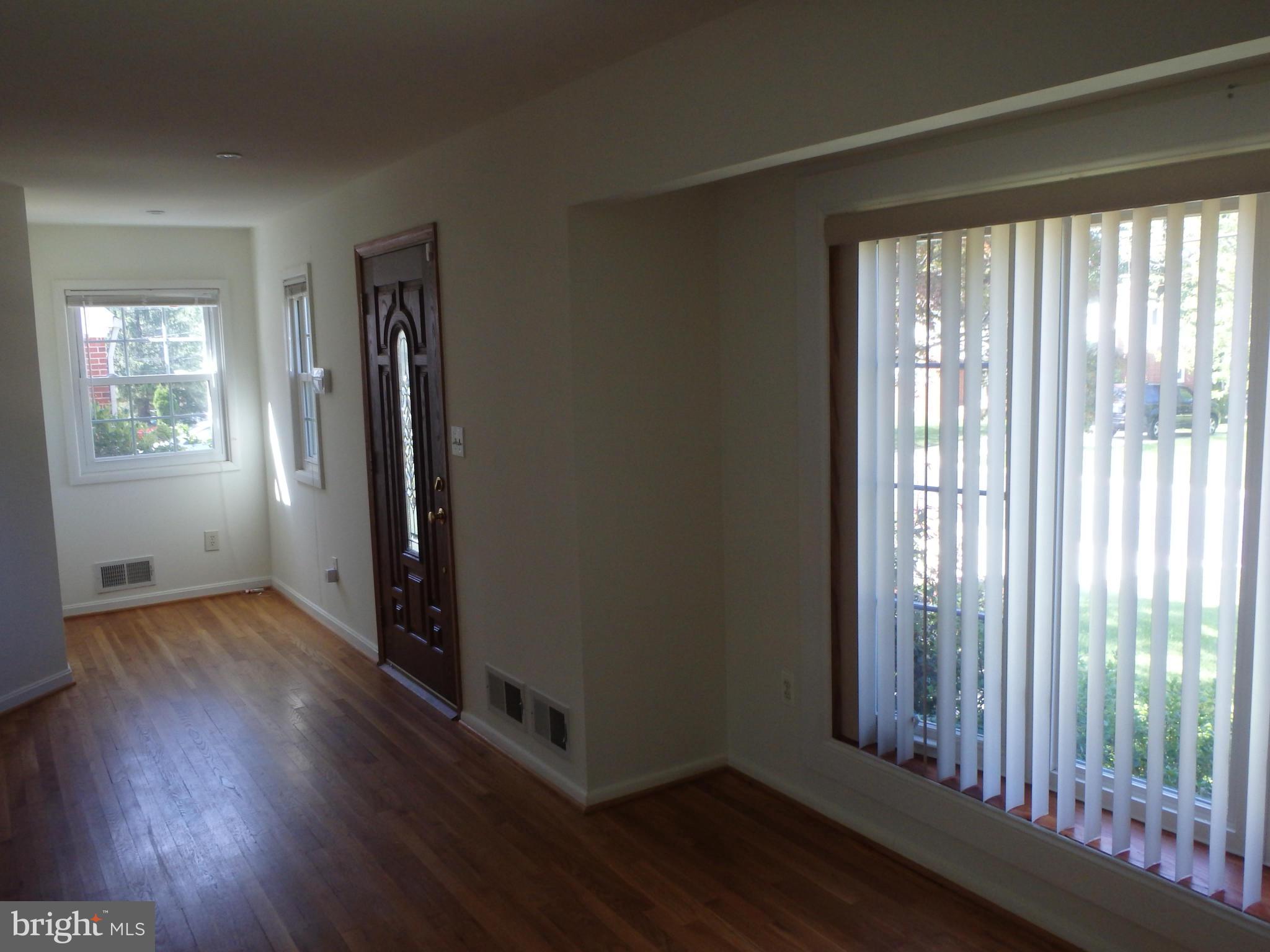 1211 Ruppert Road Silver Spring, MD 20903 - Photo 20 of 25 Living Room