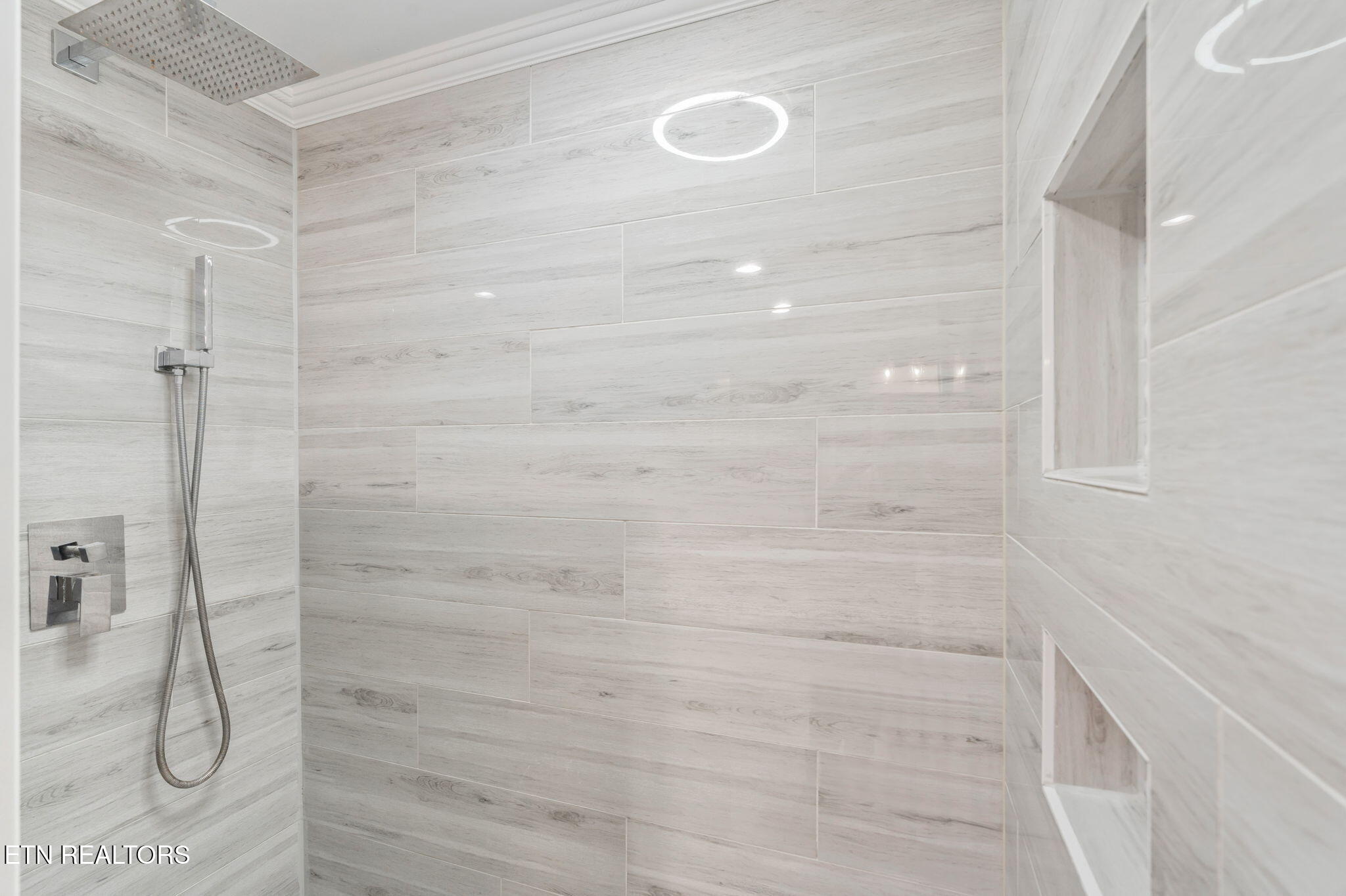 744 Butler Drive Loudon, TN 37774 - Photo 32 of 59 40-web-or-mls-744 Butler Drive-20