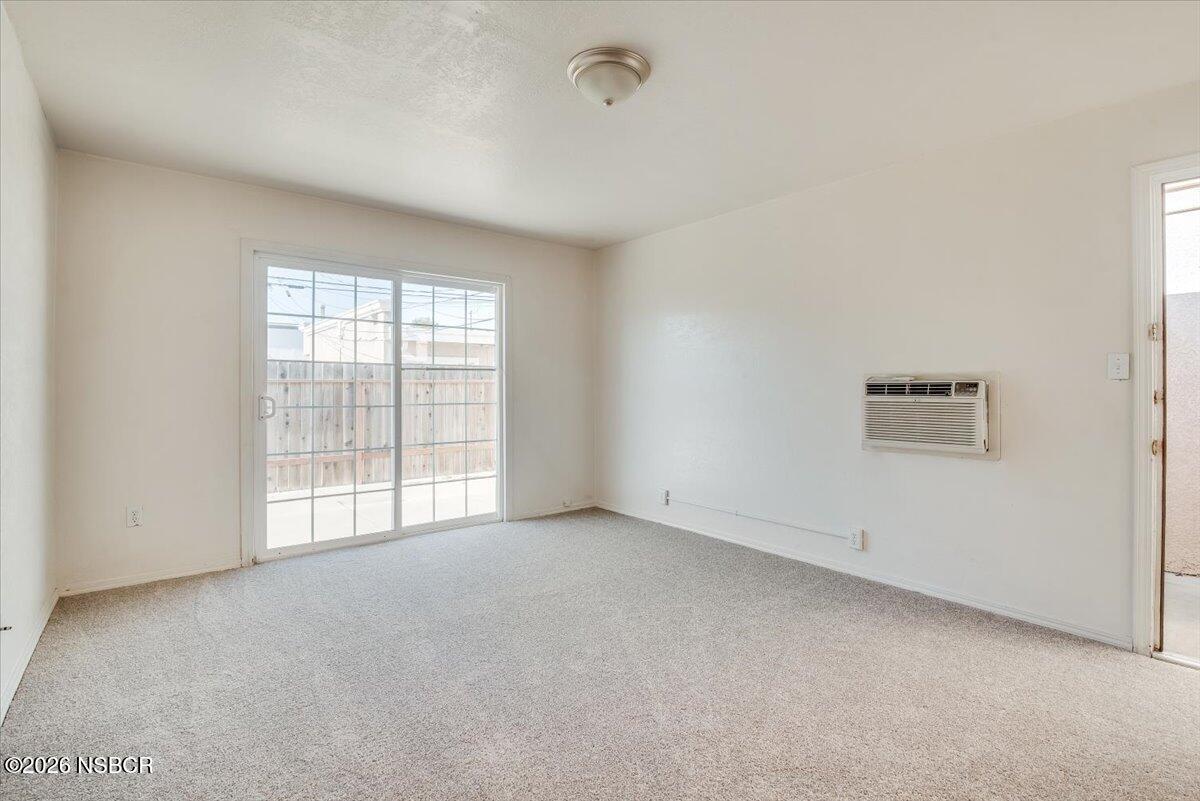 533 North G Street Lompoc, CA 93436 - Photo 27 of 32 an empty room with windows