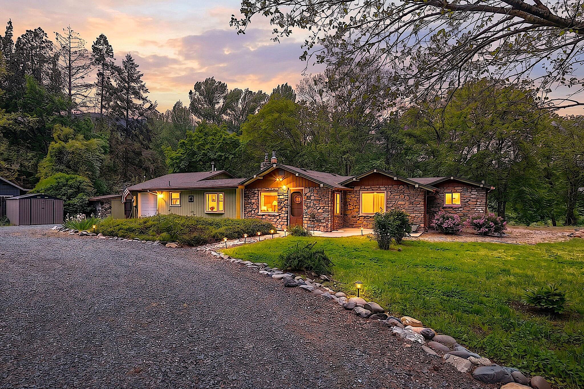 8720 Rogue River Highway Grants Pass, OR 97527 - Photo 1 of 51 1-web-or-mls-8720-rogue-river-hwy