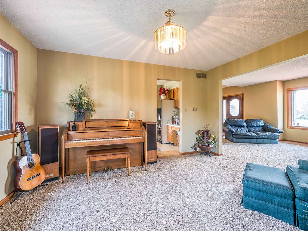 4235 West Wallen Road Fort Wayne, IN 46818 - Photo 11 of 36