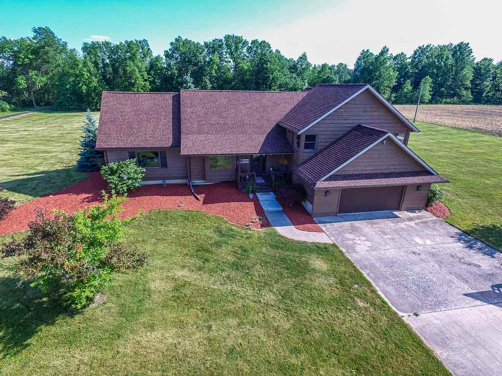 4235 West Wallen Road Fort Wayne, IN 46818 - Photo 3 of 36