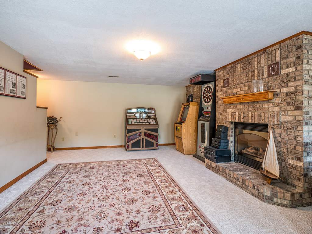 4235 West Wallen Road Fort Wayne, IN 46818 - Photo 27 of 36