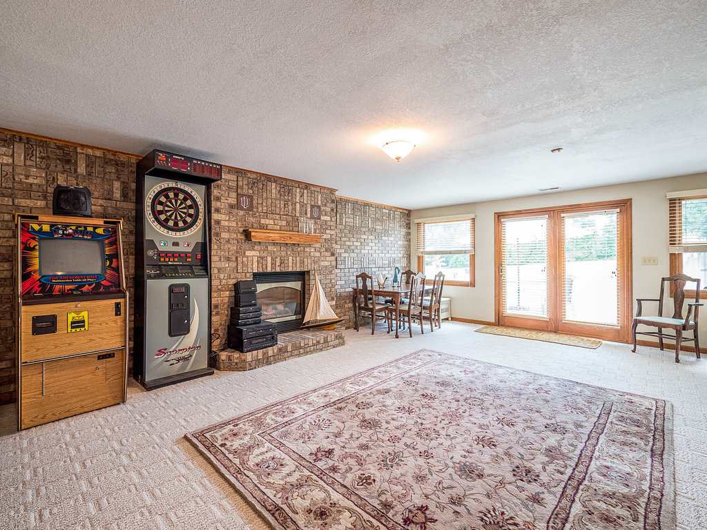 4235 West Wallen Road Fort Wayne, IN 46818 - Photo 28 of 36
