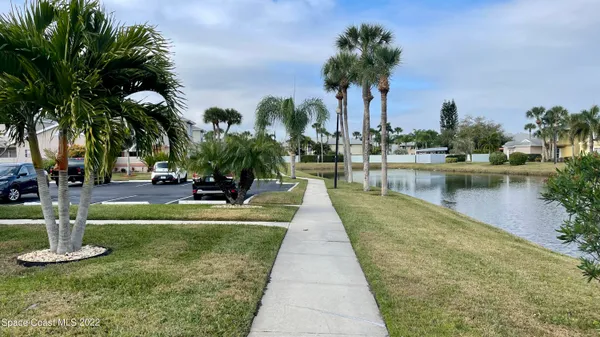 $1,650 | 1425 Malibu Circle Northeast, Unit 111, Palm Bay, FL 32905