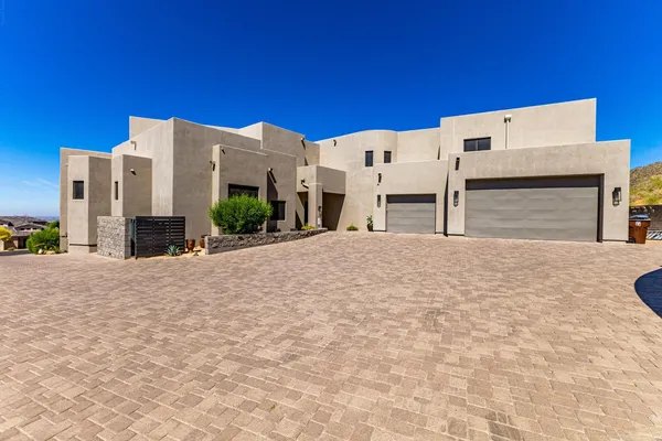 $7,900 | 8540 East McDowell Road, Unit 22, Mesa, AZ 85207