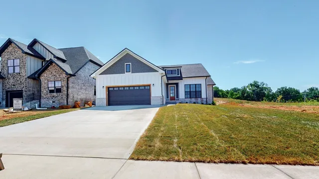 $2,300 | 517 Foxglove Lane, Clarksville, TN 37043