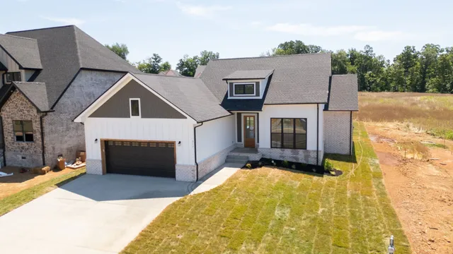 $2,300 | 517 Foxglove Lane, Clarksville, TN 37043