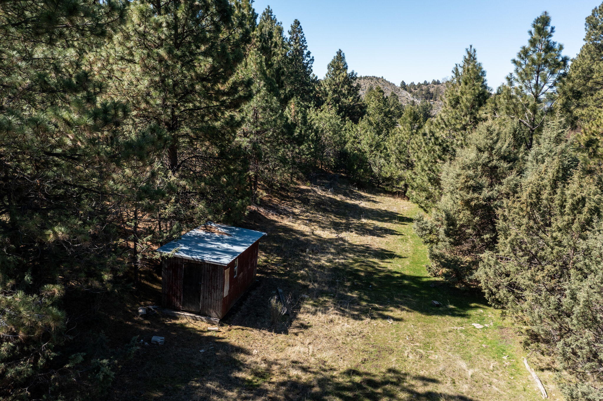 0 Southeast Grizzly Road, Unit 1215000000100 Madras, OR 97741 - Photo 27 of 39 a view of outdoor space with sitting area