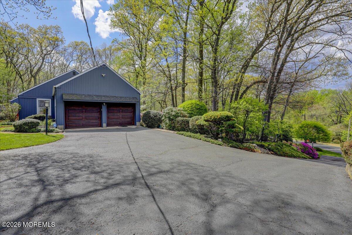 11 Galloping Hill Road Holmdel, NJ 07733 - Photo 57 of 66 Driveway