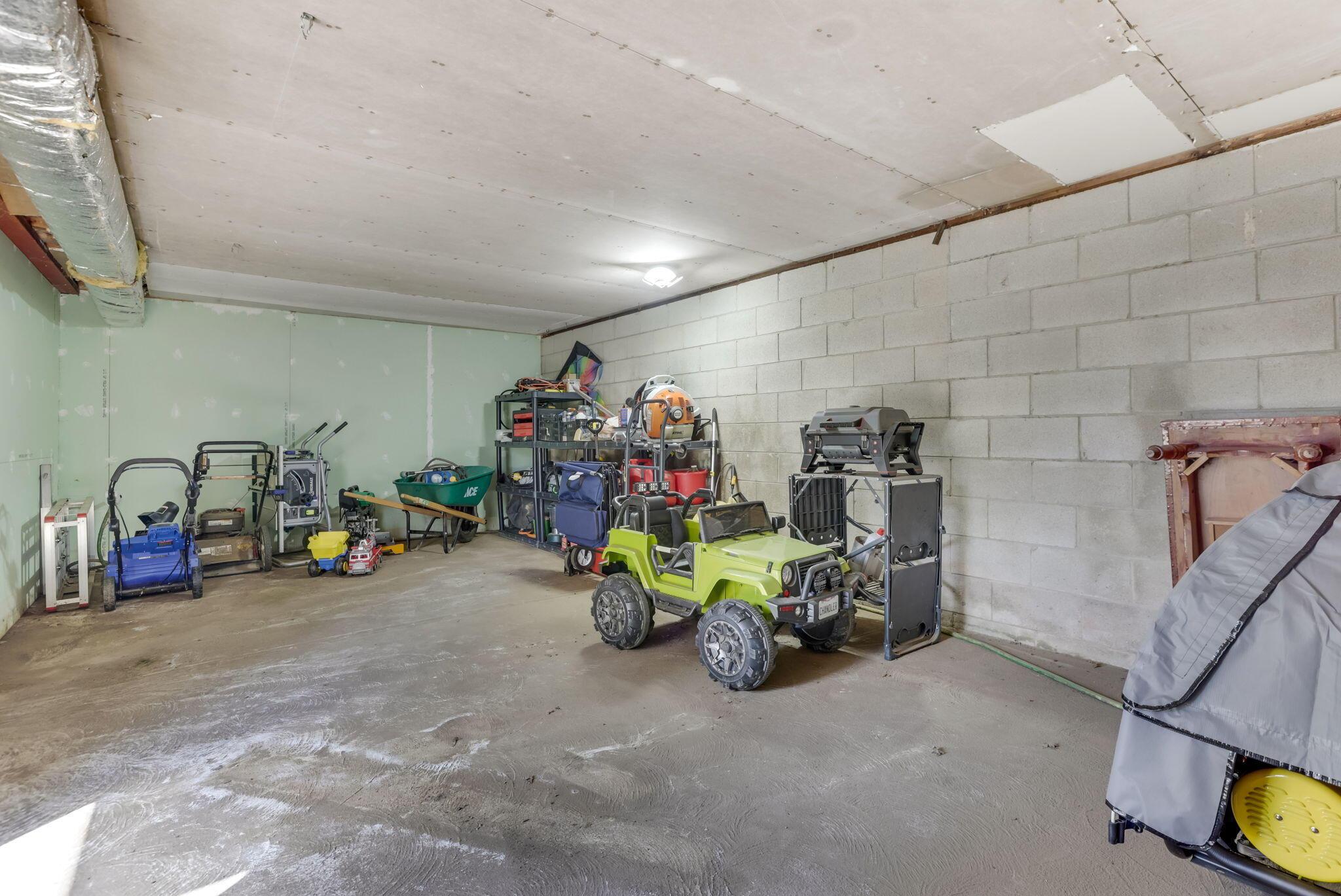 90 Brevoort Road Columbus, OH 43214 - Photo 39 of 50 Spacious outdoor storage area (insulated)