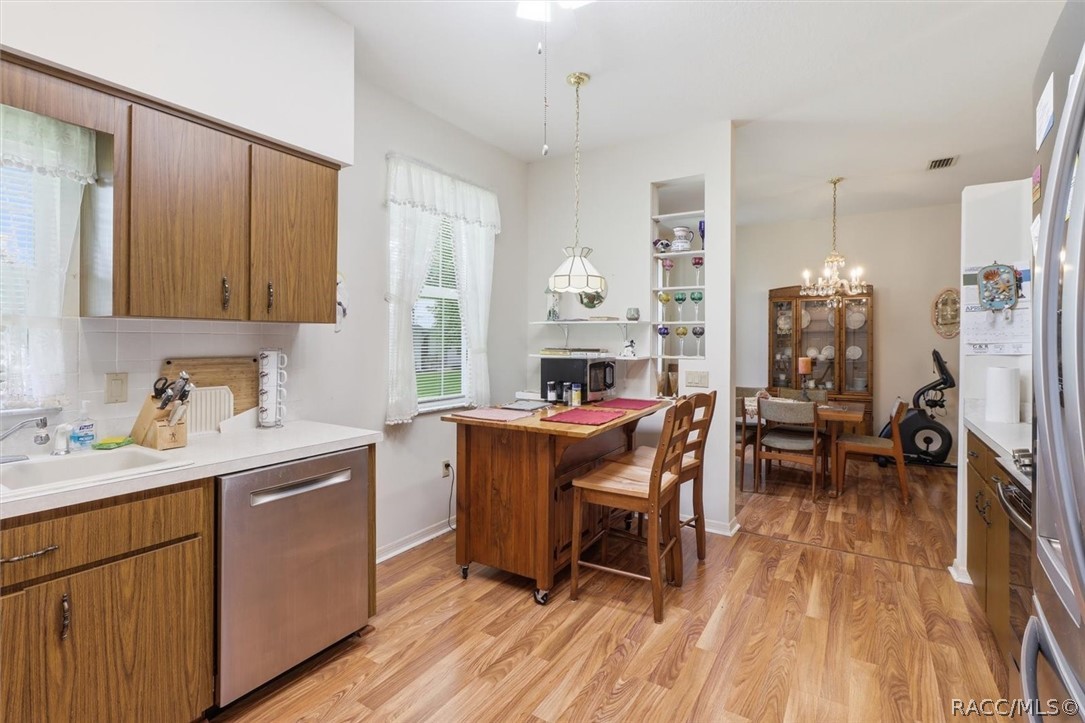 6716 East Waybridge Court Inverness, FL 34452 - Photo 13 of 49 Eating space in kitchen