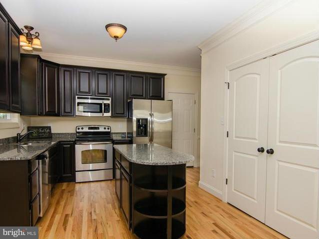 209 Job Road Inwood, WV 25428 - Photo 3 of 8 Kitchen