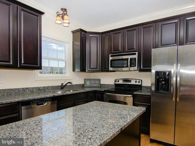 209 Job Road Inwood, WV 25428 - Photo 5 of 8 Kitchen