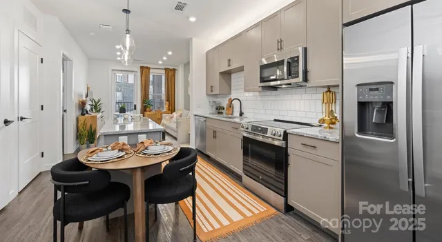 $1,459 | 515 Royal Court, Unit S1, Charlotte, NC 28202