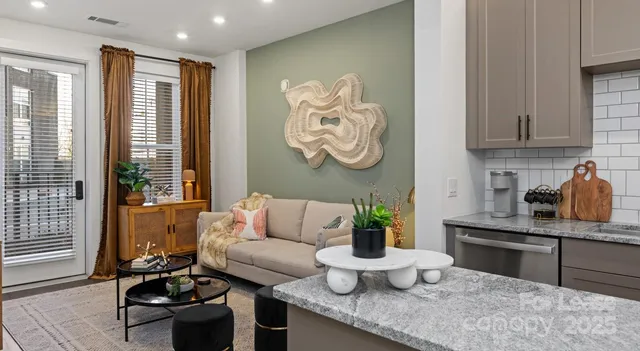 $1,459 | 515 Royal Court, Unit S1, Charlotte, NC 28202