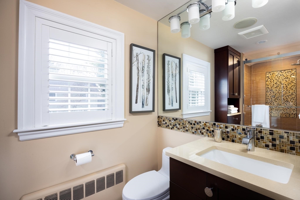 99 Hagen Road Newton, MA 02459 - Photo 11 of 17
