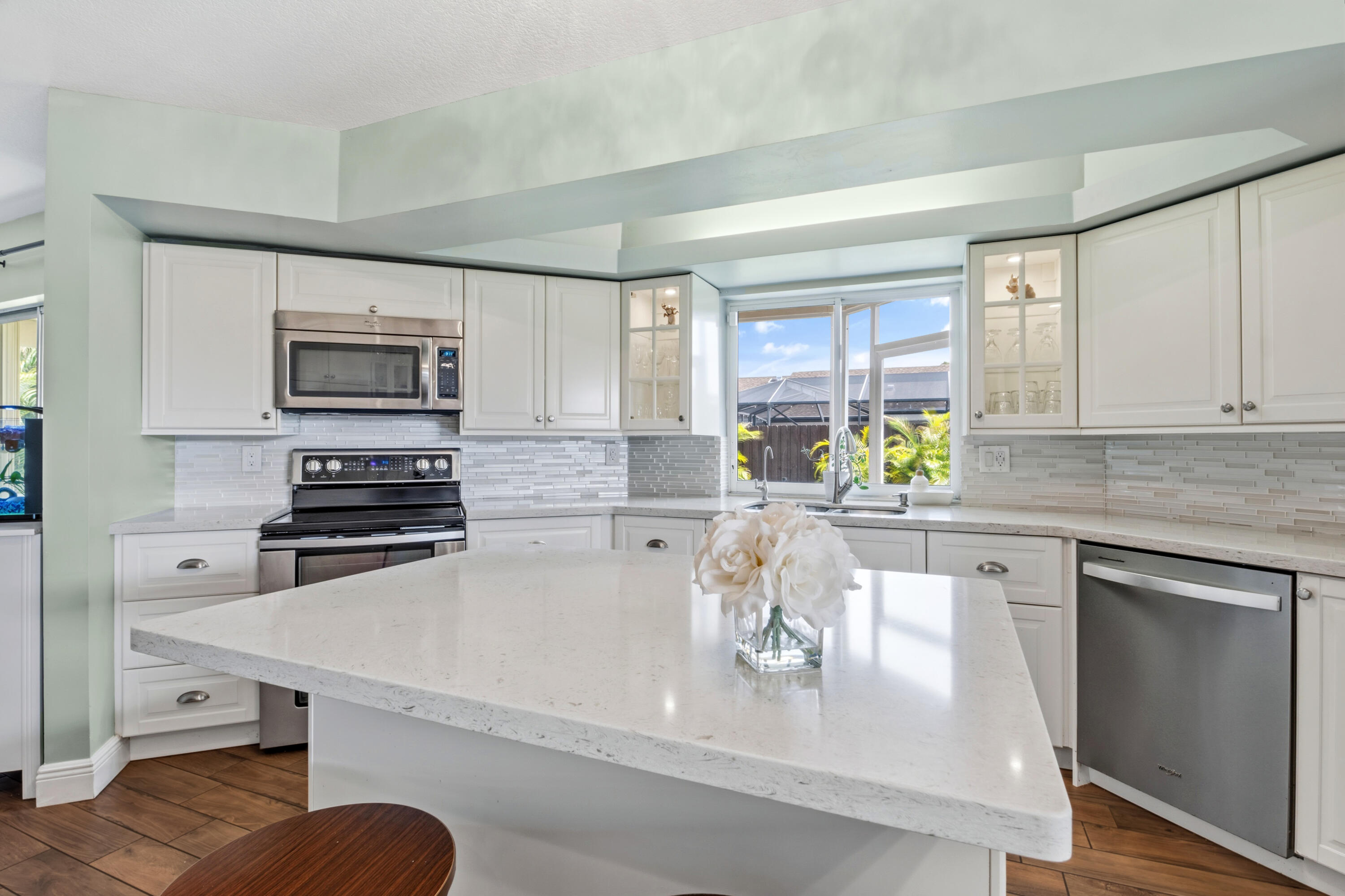 4886 Acorn Drive Boca Raton, FL 33487 - Photo 10 of 48 Kitchen Island