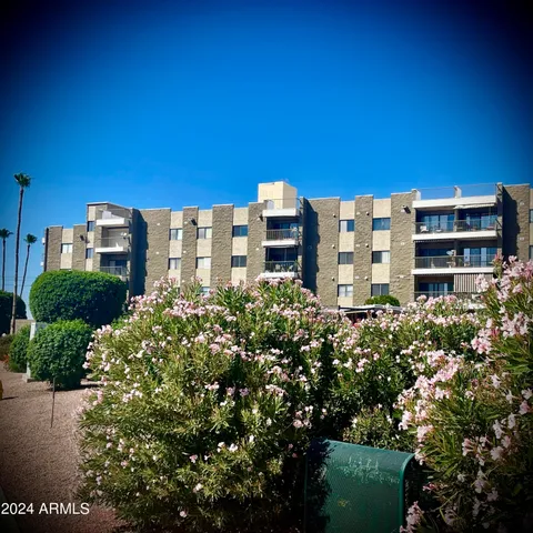 $2,500 | 425 South Parkcrest, Unit 327, Mesa, AZ 85206