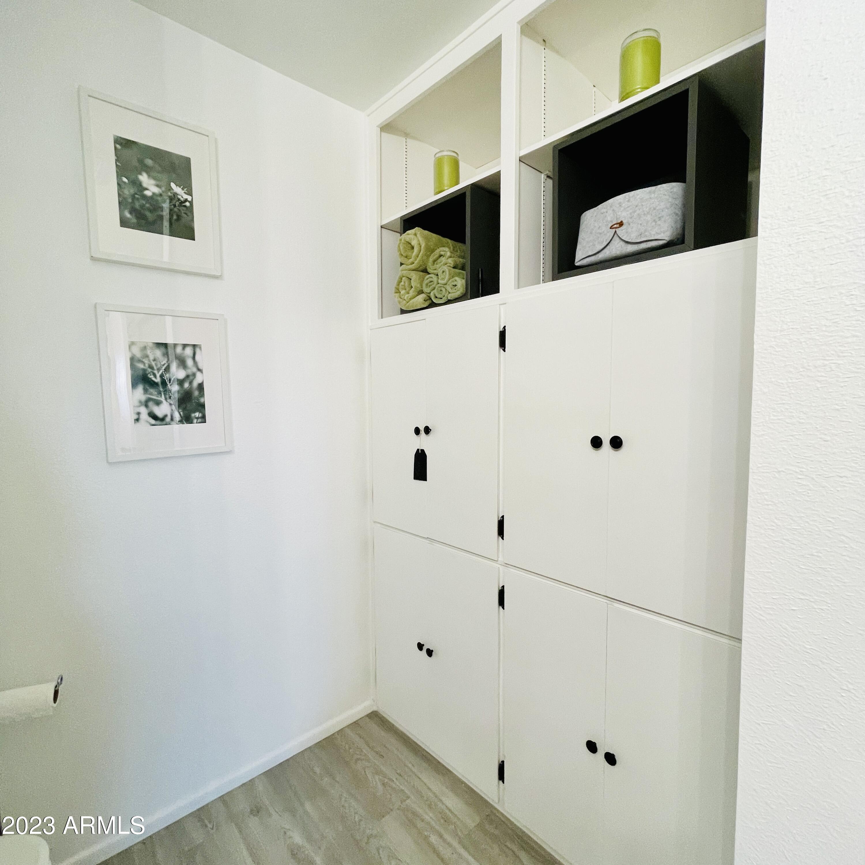 425 South Parkcrest, Unit 327 Mesa, AZ 85206 - Photo 11 of 29 Master Bath