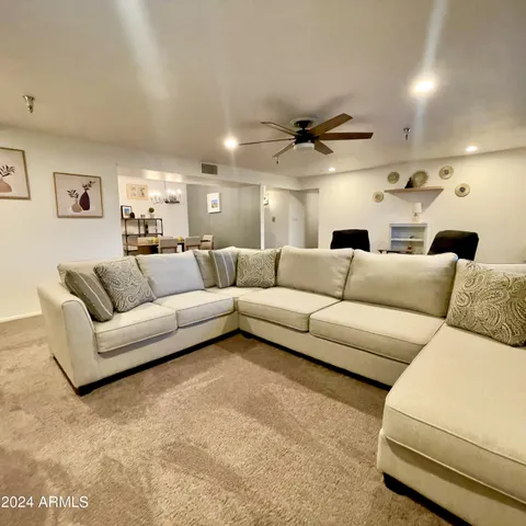 $2,500 | 425 South Parkcrest, Unit 327, Mesa, AZ 85206