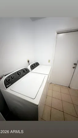 a close up view of washer and dryer