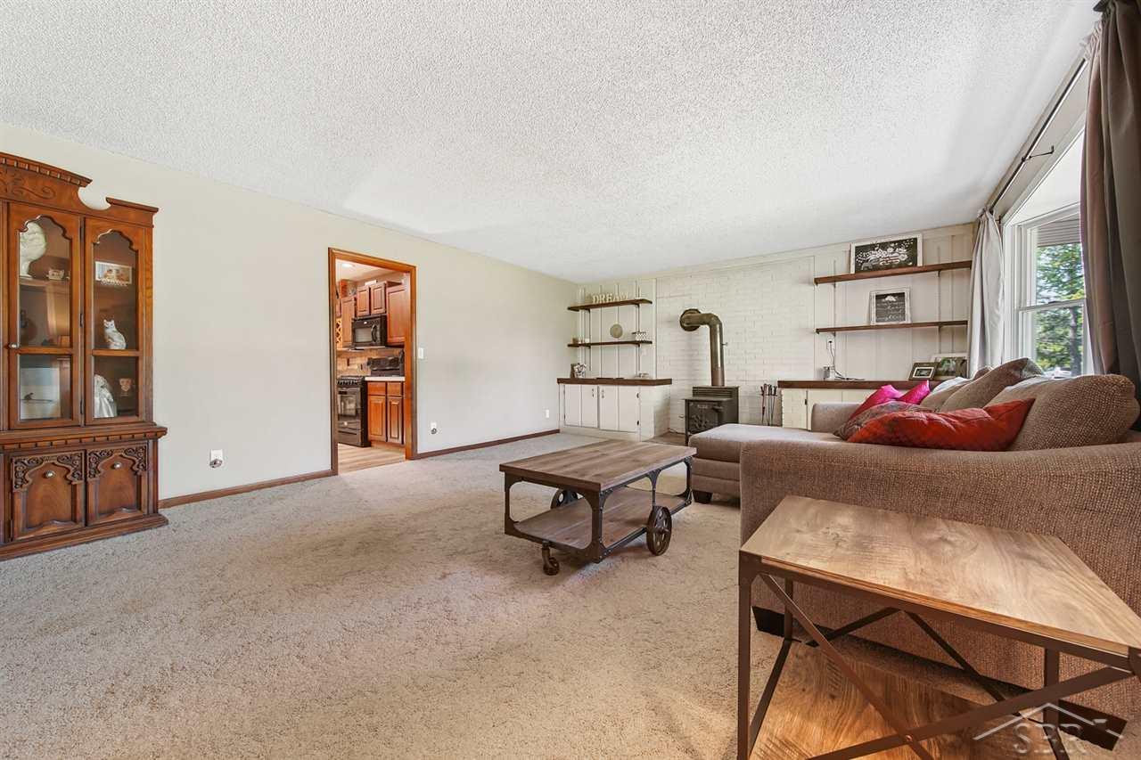 7345 McCarty Road Saginaw, MI 48603 - Photo 6 of 48 Living Room