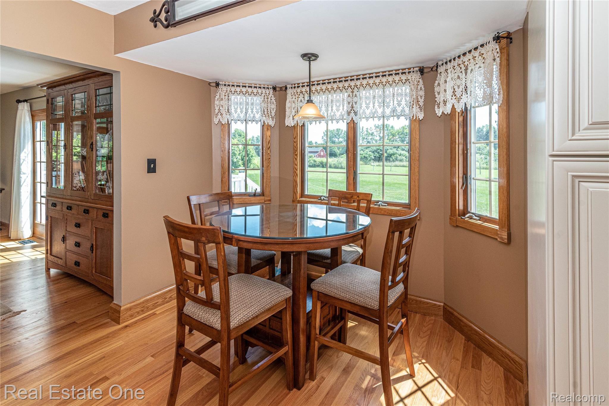 1490 Rose Center Road Fenton, MI 48430 - Photo 22 of 82 Breakfast Room