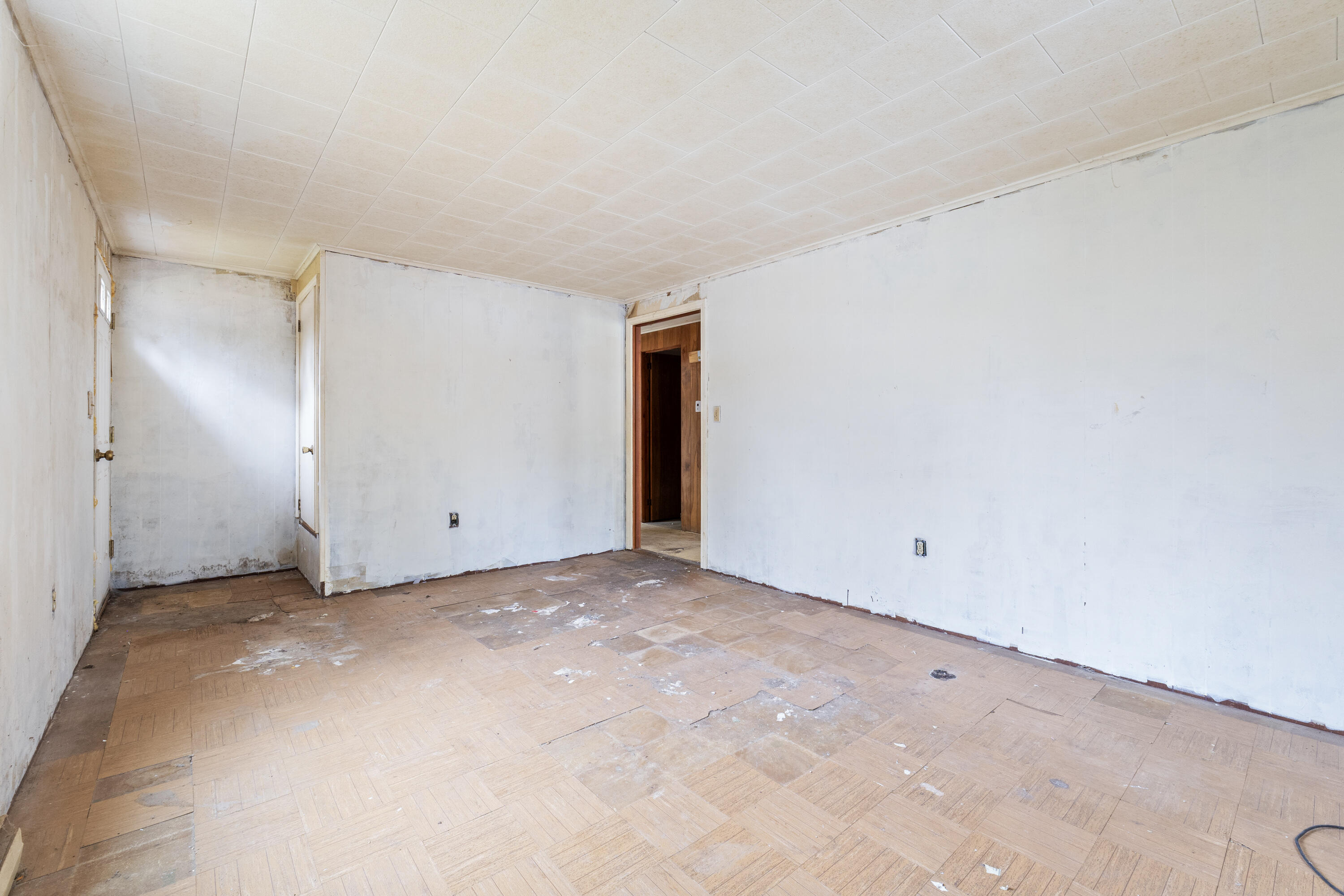 43 Skillin Road Cumberland, ME 04021 - Photo 11 of 25 Living Room