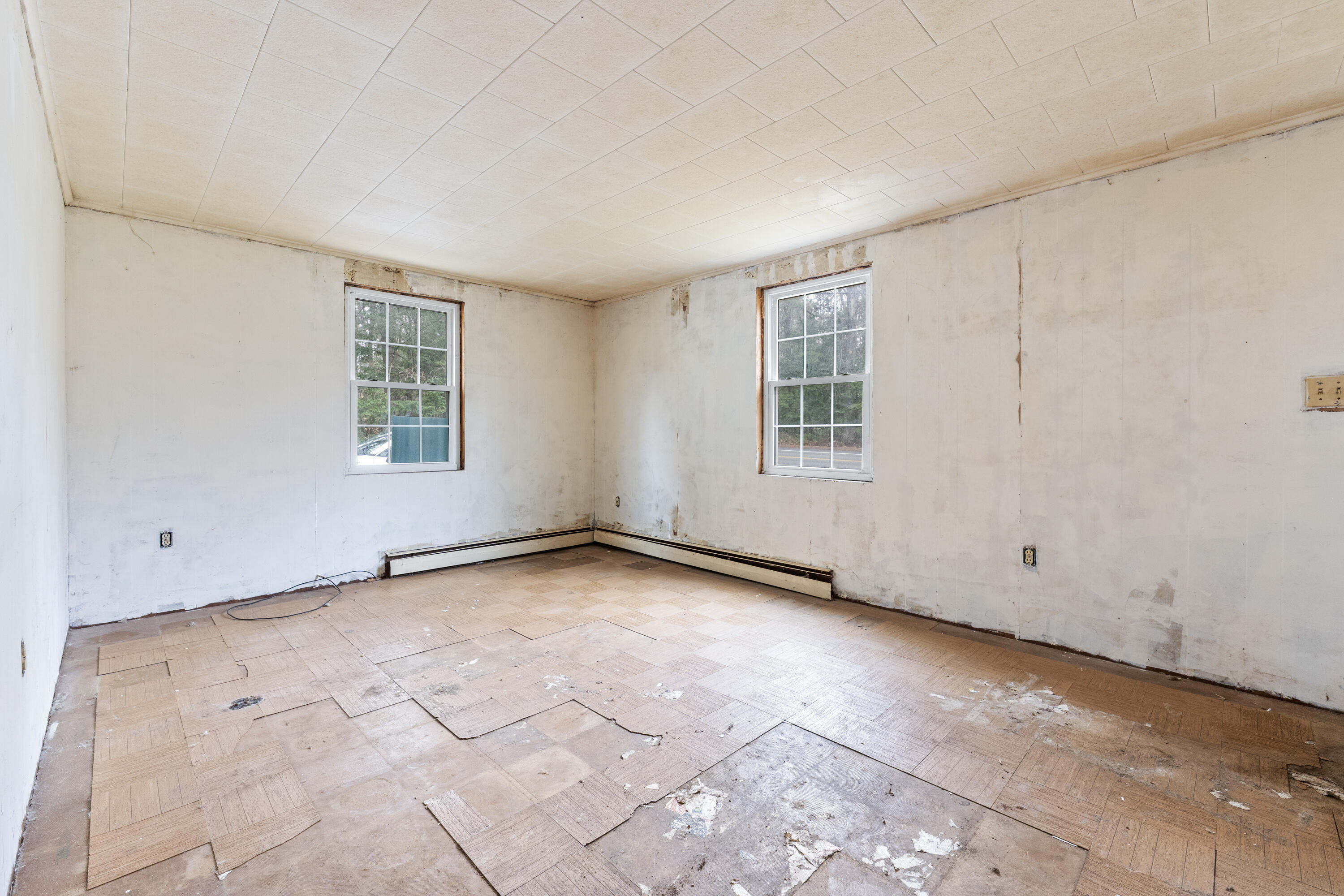 43 Skillin Road Cumberland, ME 04021 - Photo 12 of 25 Living Room