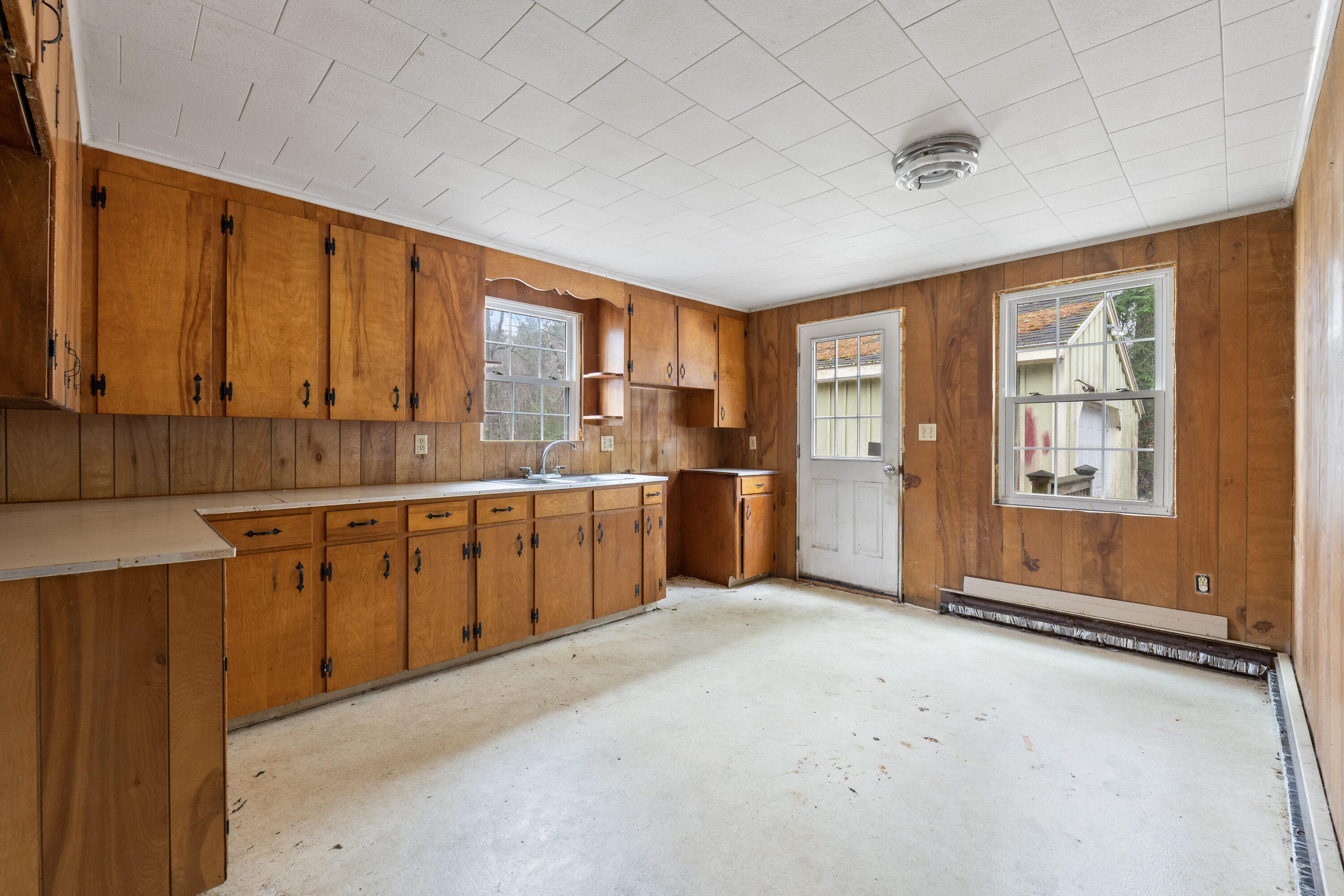 43 Skillin Road Cumberland, ME 04021 - Photo 8 of 25 Kitchen