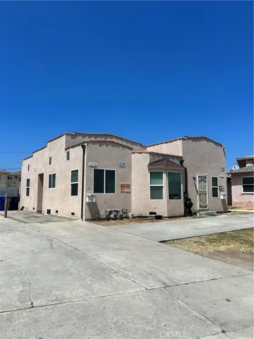 $2,200 | 1713 South Redondo Boulevard, Los Angeles, CA 90019