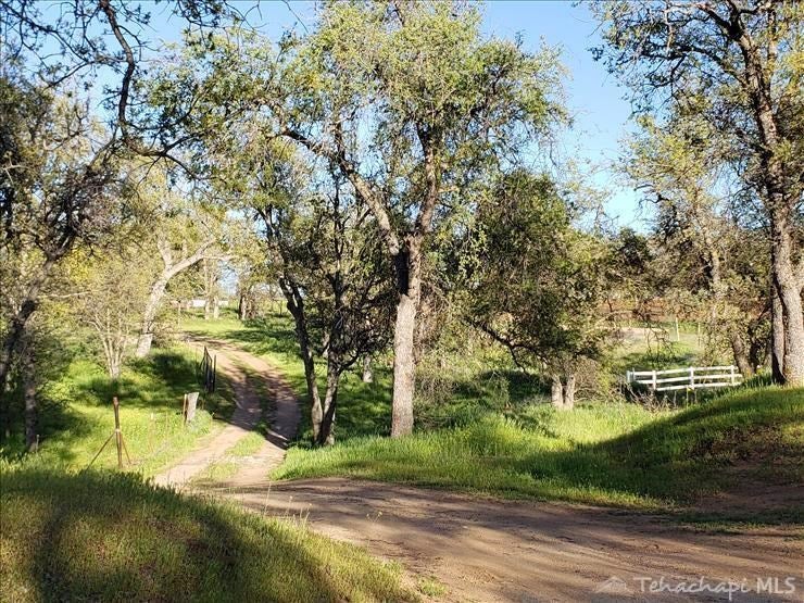 20701 Jeffery Road Tehachapi, CA 93561 - Photo 2 of 31 Gallery Image 2