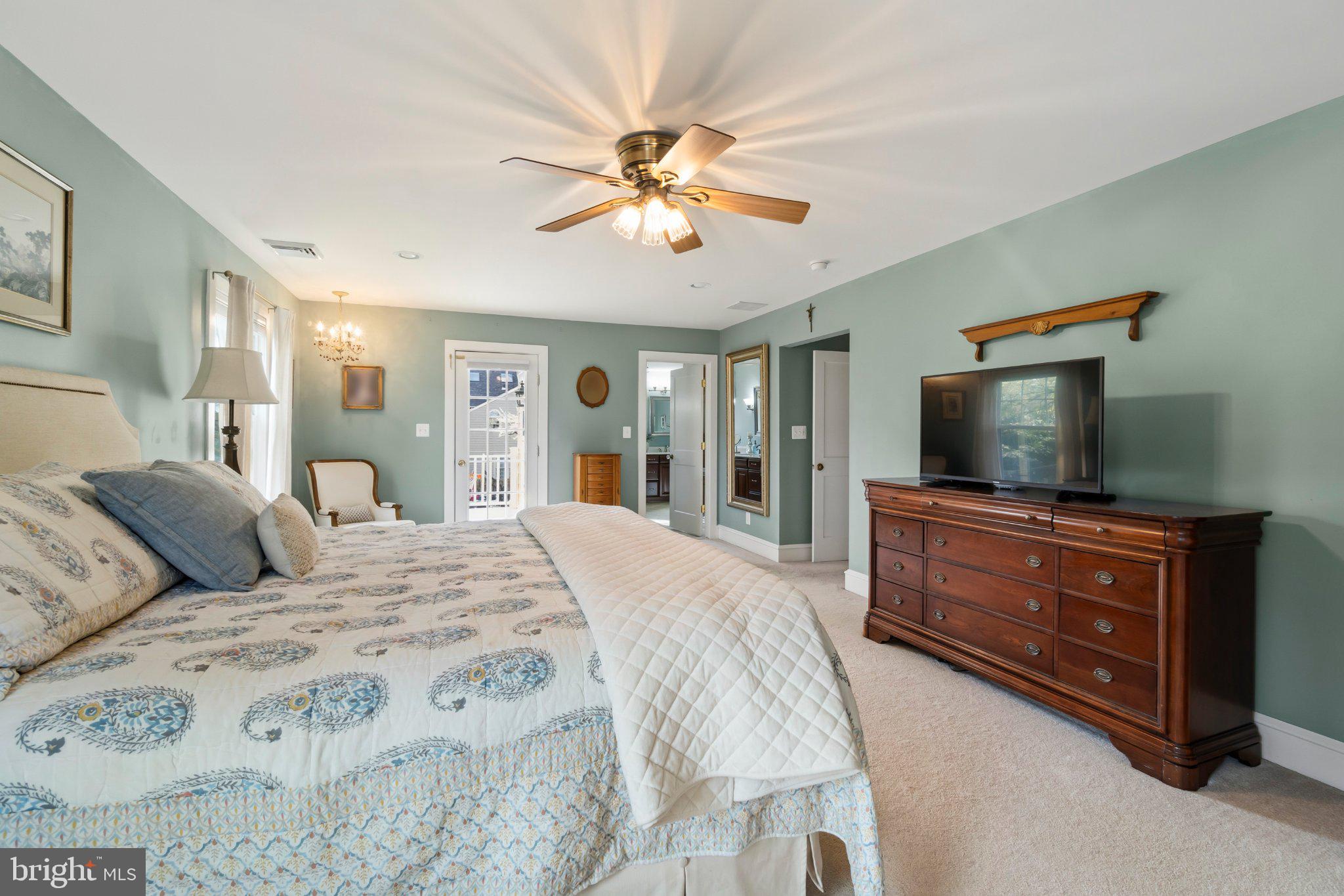 272 Jefferson Avenue Haddonfield, NJ 08033 - Photo 21 of 43 a bedroom with a bed and a flat screen tv