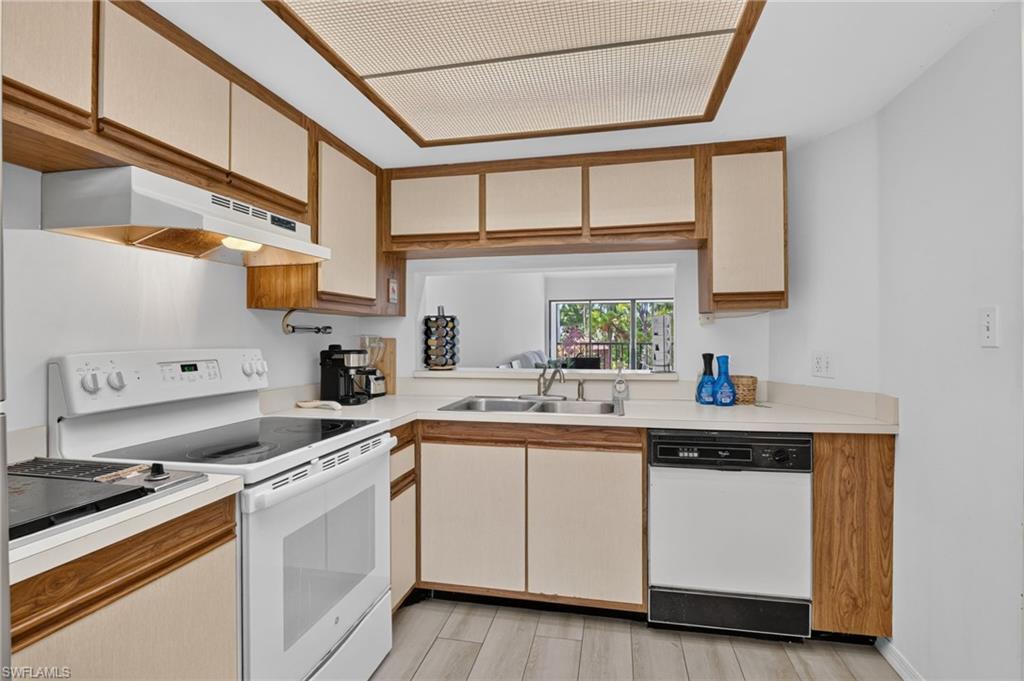 909 Augusta Boulevard, Unit 7 Naples, FL 34113 - Photo 13 of 40