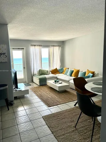 $2,800 | 750 North Ocean Boulevard, Unit 1106, Pompano Beach, FL 33062