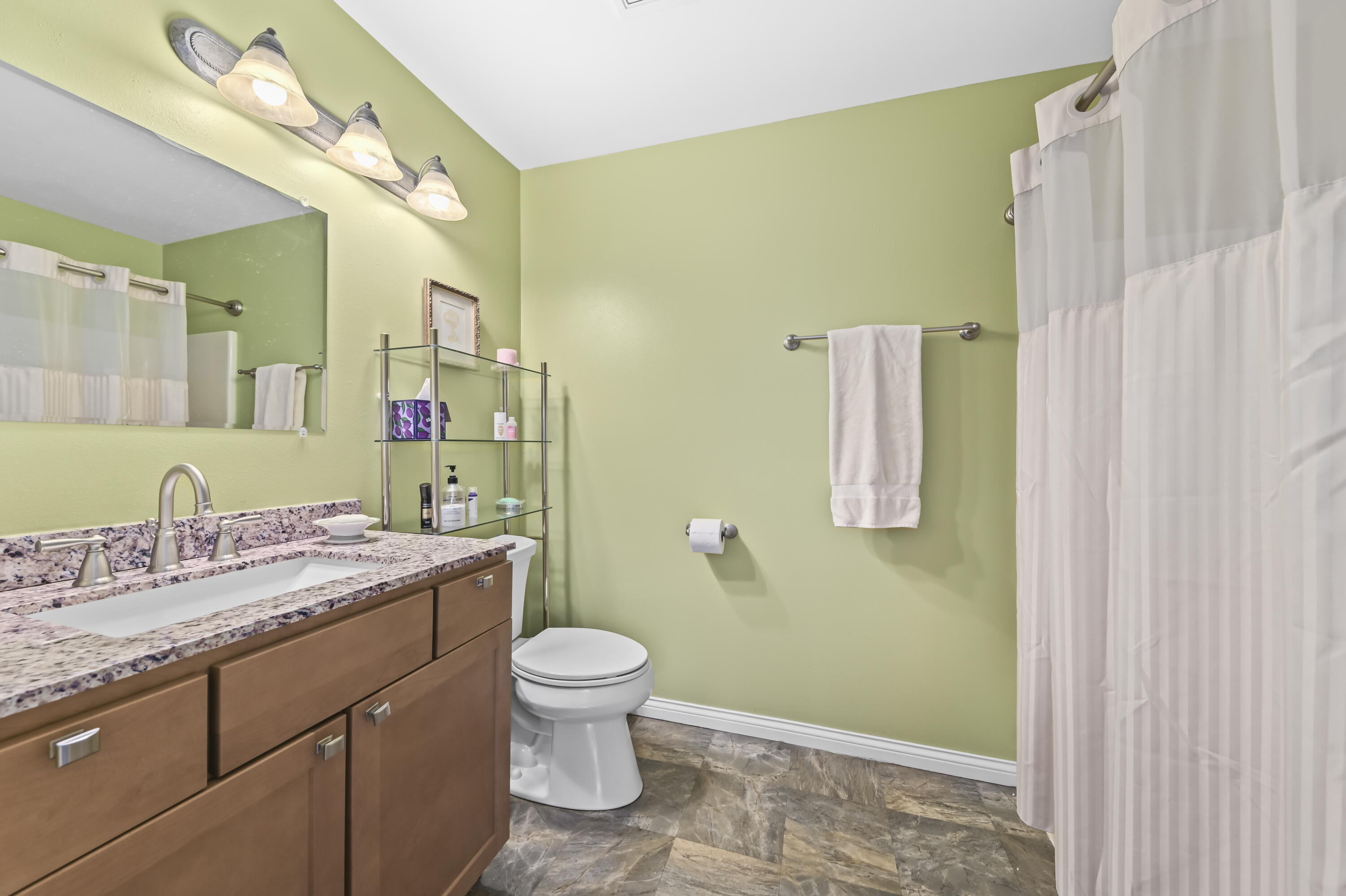 652 Pewaukee Road, Unit A Pewaukee, WI 53072 - Photo 10 of 30 Primary bath